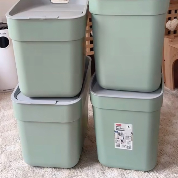 Hay and litter storage container & waterproof large pet couch